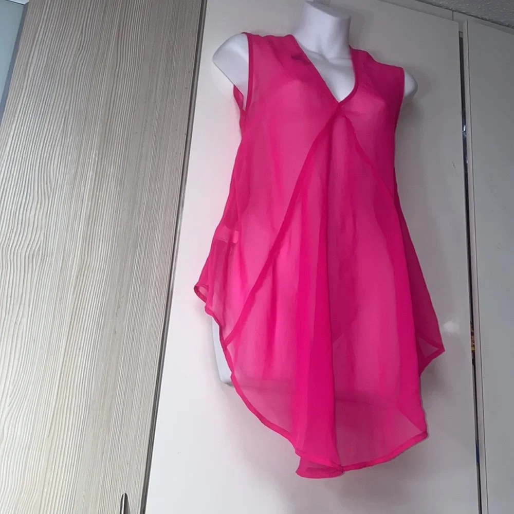 Sheer Chiffon neon pink flowy blouse, Jennifer Lopez high - Picture 3 of 11